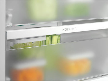 Electrolux EUN7NE18S zamrażarka pionowa do zabudowy, seria 700 No Frost, 212 l (700 cm³), wysokość 177,2 cm, klasa energetyczna E, funkcja FastFreeze i alarm drzwi