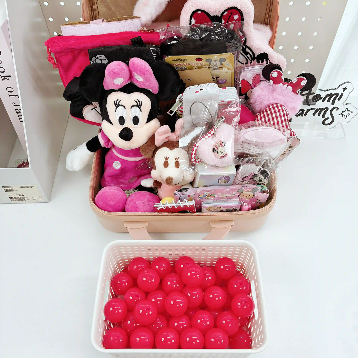 MI 14-Inch Suitcase Mystery Gift Box